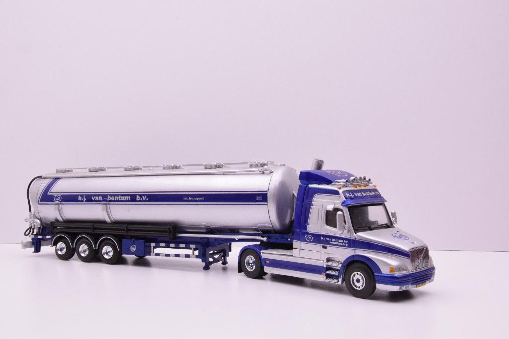 Volvo NH  '' van Bentum Woudenberg ''  Lion Car, Ophalen of Verzenden, Zo goed als nieuw, Bus of Vrachtwagen, Lion Toys