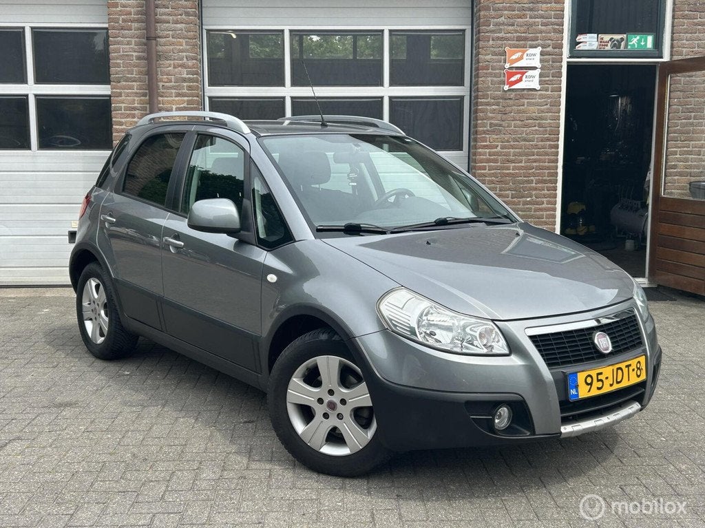 Fiat Sedici 1.6-16V Emotion Automaat | Hoge zit | Clima |, Auto's, Stof, Gebruikt, Zwart, 4 cilinders