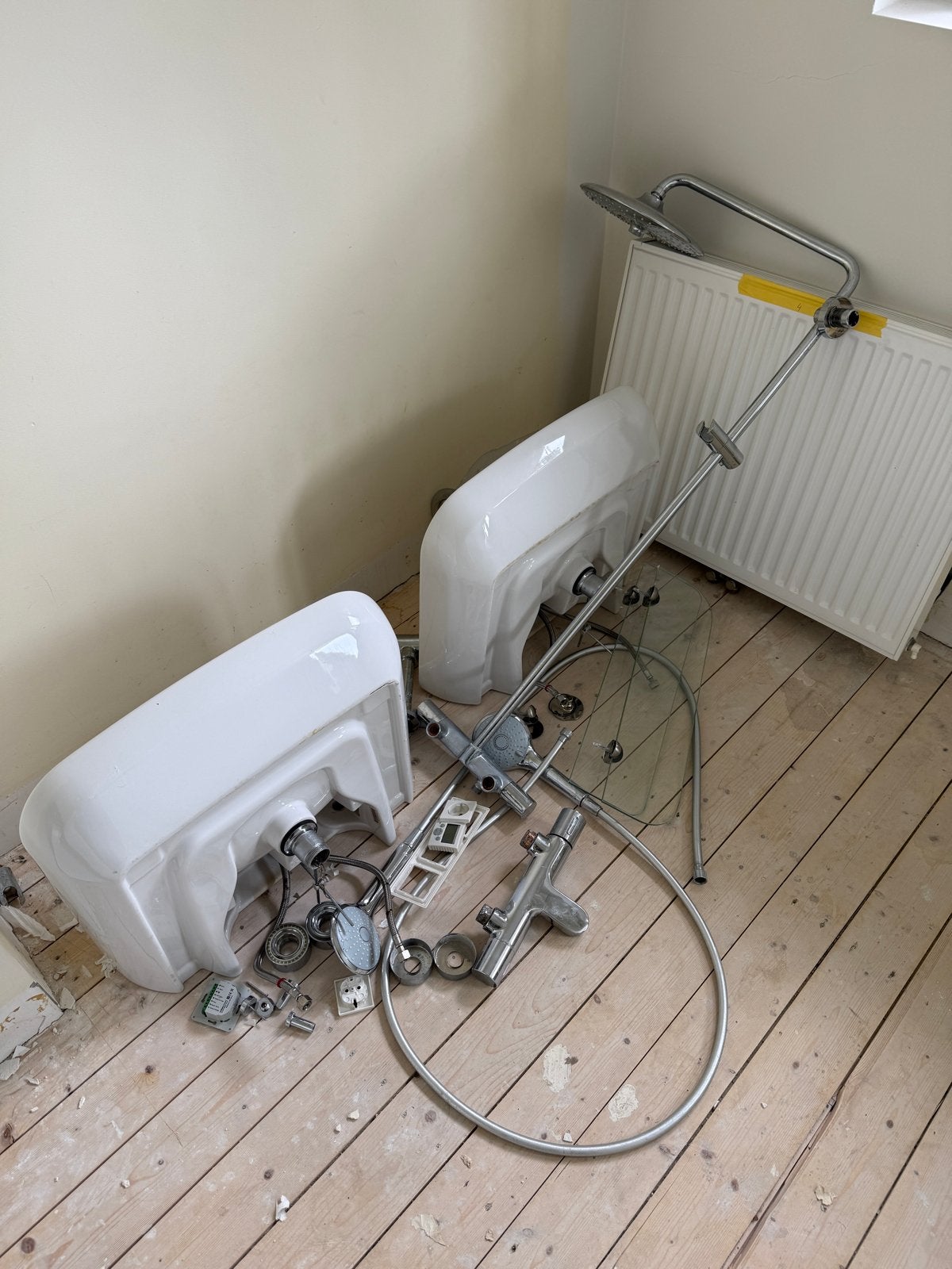 Villeroy & Boch wastafels met Hansgrohe kranen en doucheset, Ophalen, Gebruikt, Chroom, Wastafel