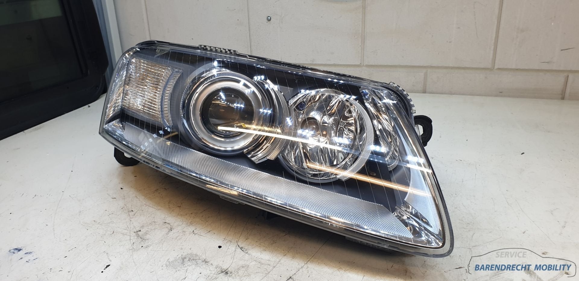 Xenon koplamp rechts A6 4F C6 Audi 1EL00888142 bochtverlicht, Gebruikt, AUDI AG, Auto-Union-Strasse 1
85045  Ingolstadt, DE, Kundenbetreuung@audi.de