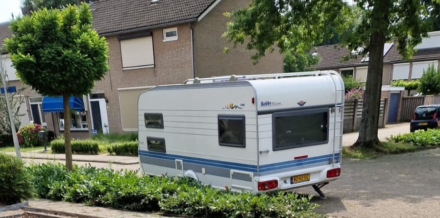 Hobby 495 met stapelbed, voortent, luifel en splitairco, Luifel, Rondzit, Hobby, Vast bed