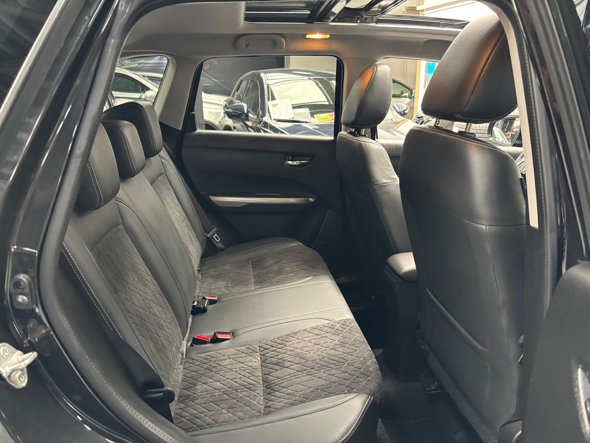 Foto 9 van Suzuki VITARA 1.0 Boosterjet Stijl