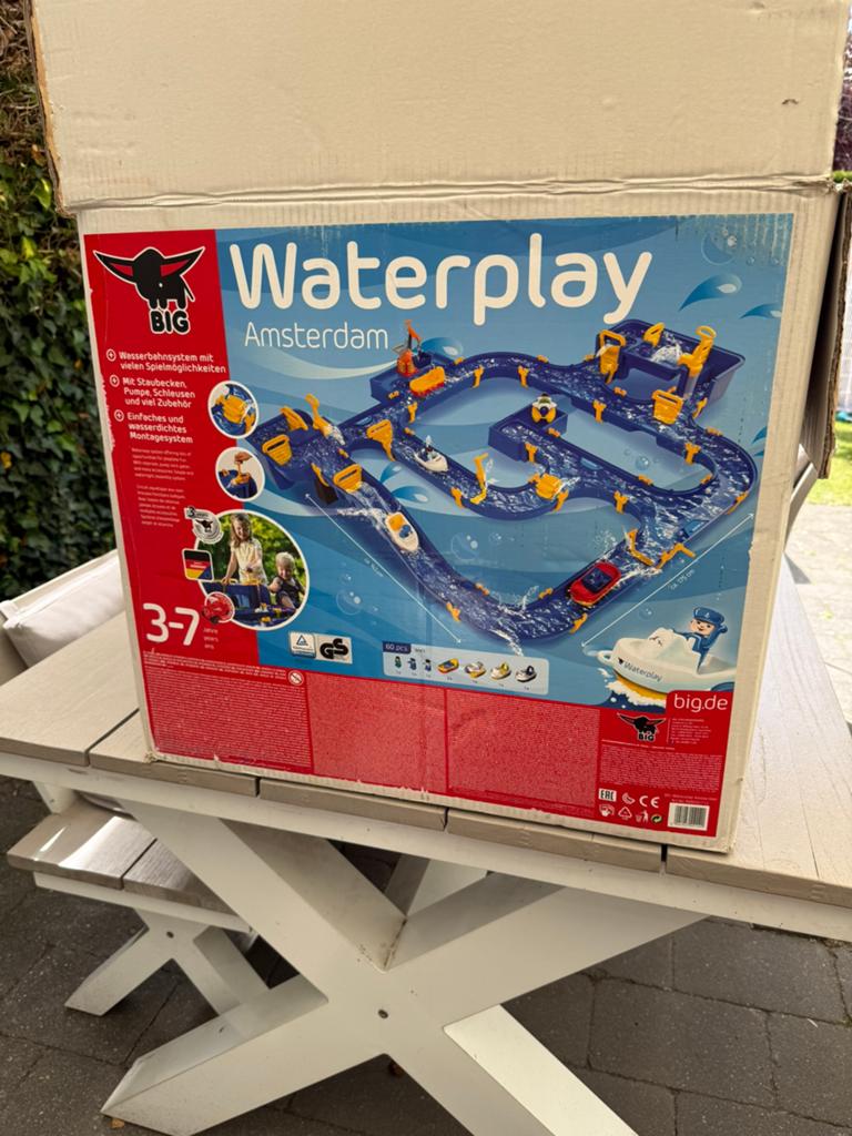 Waterplay Amsterdam, Ophalen, Zo goed als nieuw