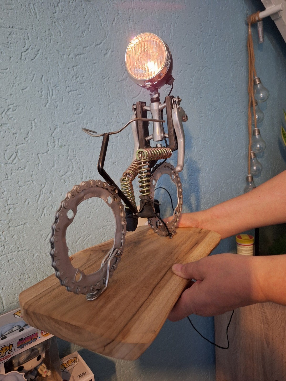 Unieke handgemaakte fietslamp - Industriële stijl, Huis en Inrichting, Ophalen, Nieuw, Natuurlijk materiaal, Industrieel