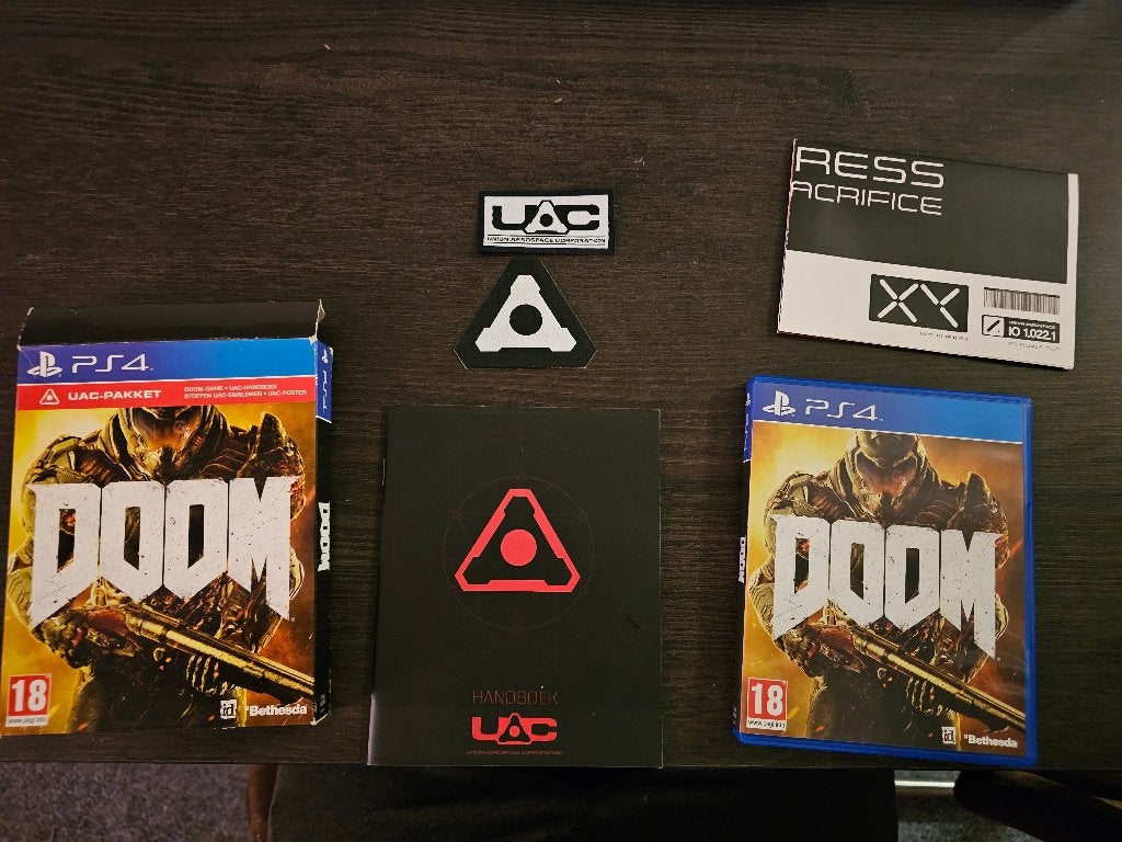 Doom UAC Pack PS4 PlayStation 4 PAL, Spelcomputers en Games, Games | Sony PlayStation 4, Vanaf 18 jaar, Shooter, 1 speler, Ophalen of Verzenden