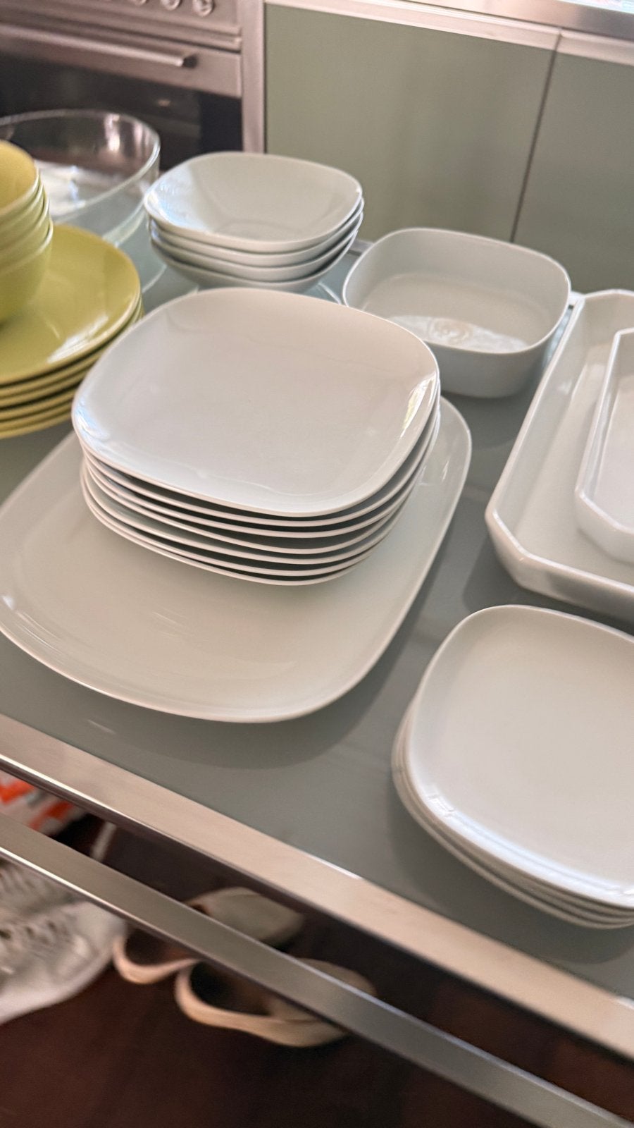 19-delig wit servies - modern en compleet, Gebruikt, Keramiek, Ophalen of Verzenden, Modern