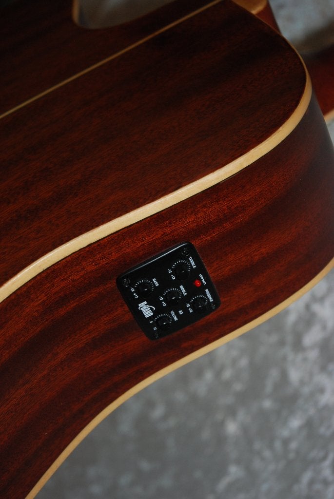 Foto 3 van Tanglewood Semi akoestische gitaar ycs-cb tw28  <26261789>