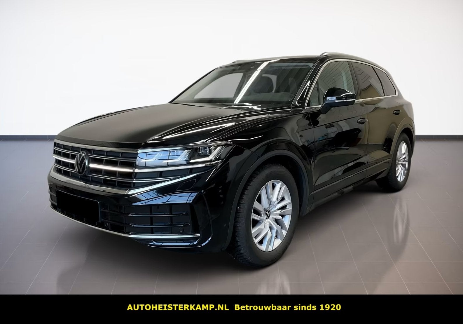 Volkswagen Touareg 3.0 TDI Elegance Grijs Kenteken ACC Lucht, Automaat, 15 km/l, Gebruikt, Zwart