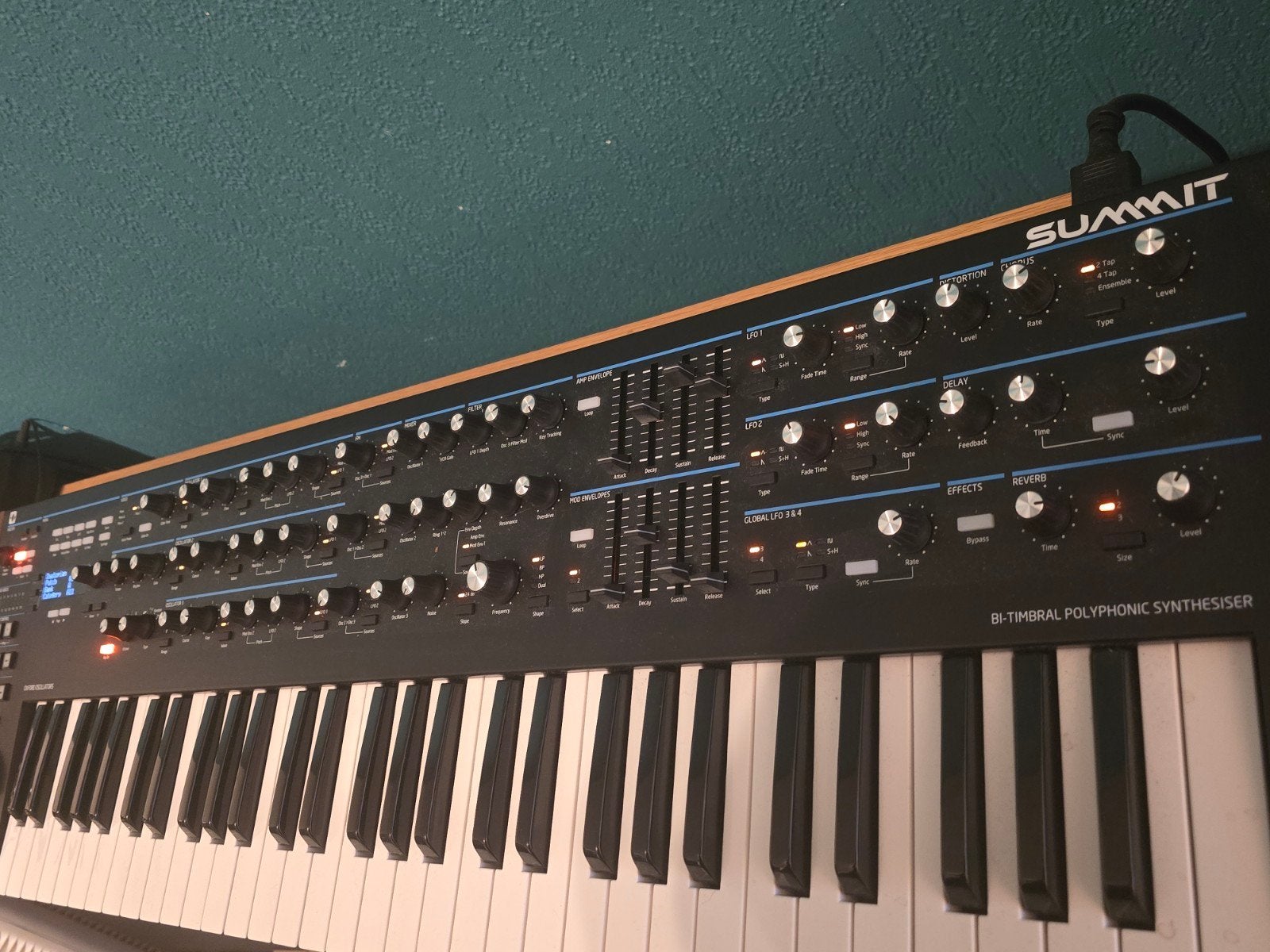 Novation Summit, Novation, Ophalen of Verzenden, Met midi-aansluiting, 61 toetsen