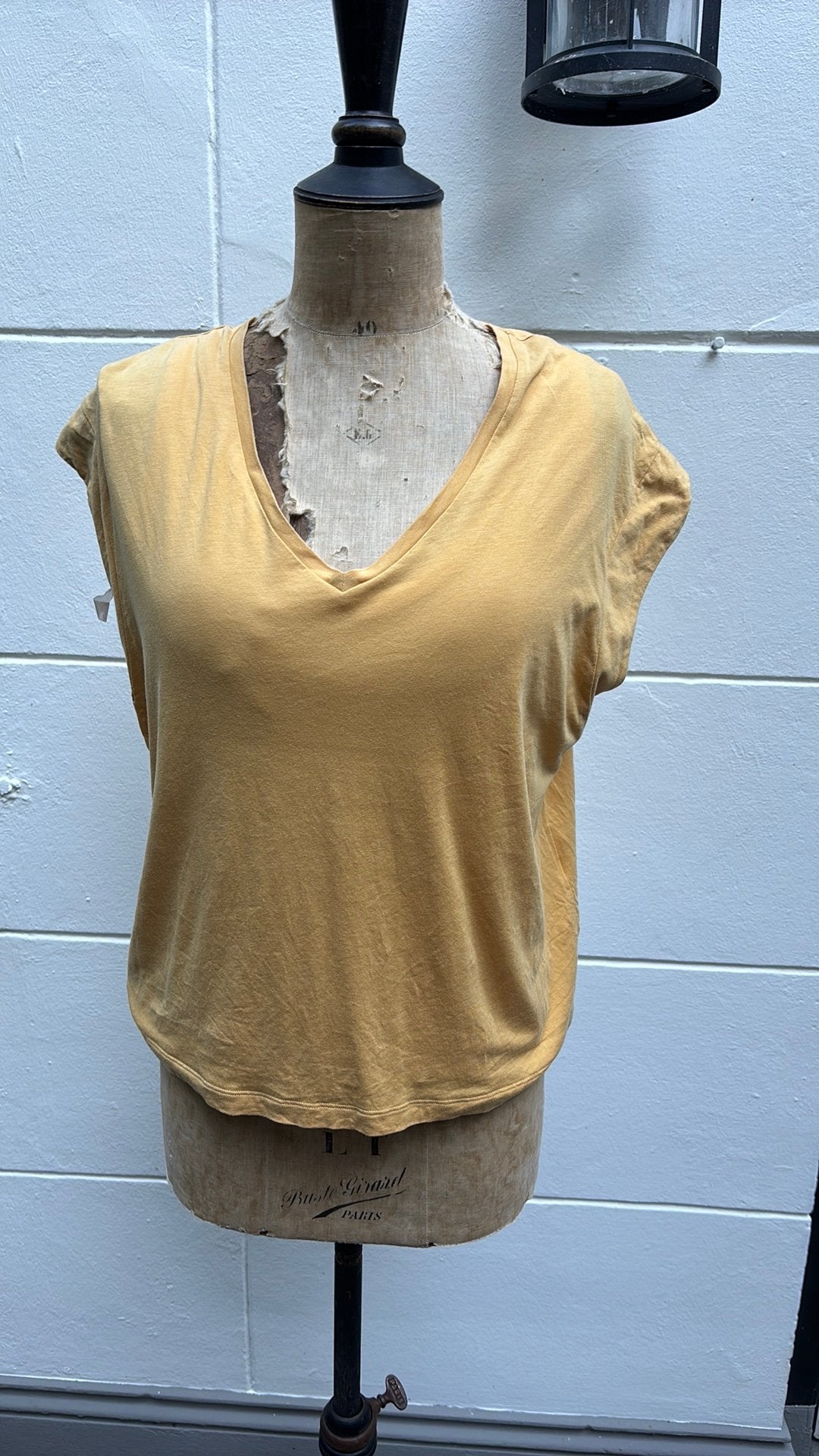 OPUS okergeel shirt met aangeknipte mouw maat 38 zgan, Kleding | Dames, Maat 38/40 (M), Verzenden, Geel, Zo goed als nieuw