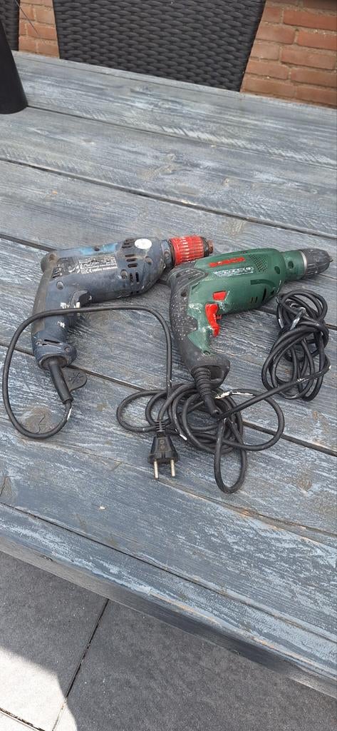 Set van 2 gebruikte boormachines (Bosch en onbekend), Ophalen, Gebruikt, Variabele snelheid, Boor- en Schroefmachine