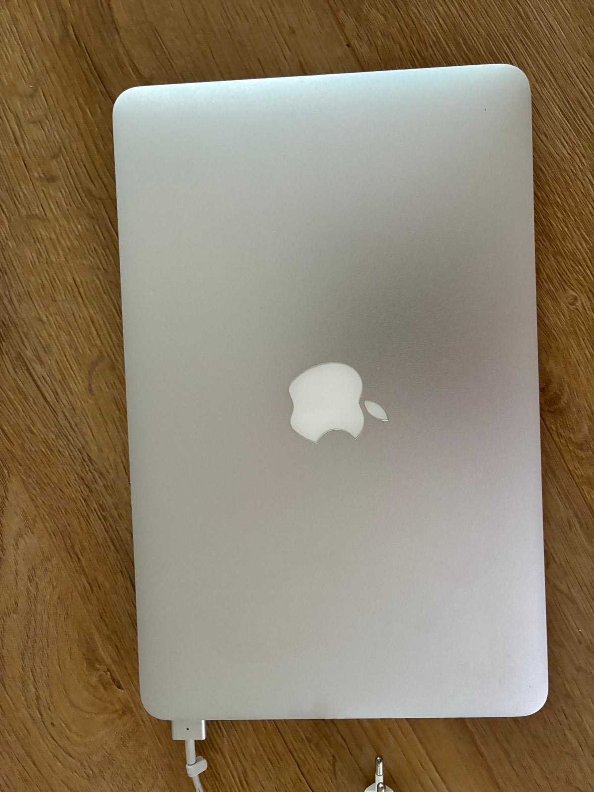 MacBook Air 13 inch met accessoires en Magic Mouse, Gebruikt, 256 GB, 2 tot 3 Ghz, Qwerty