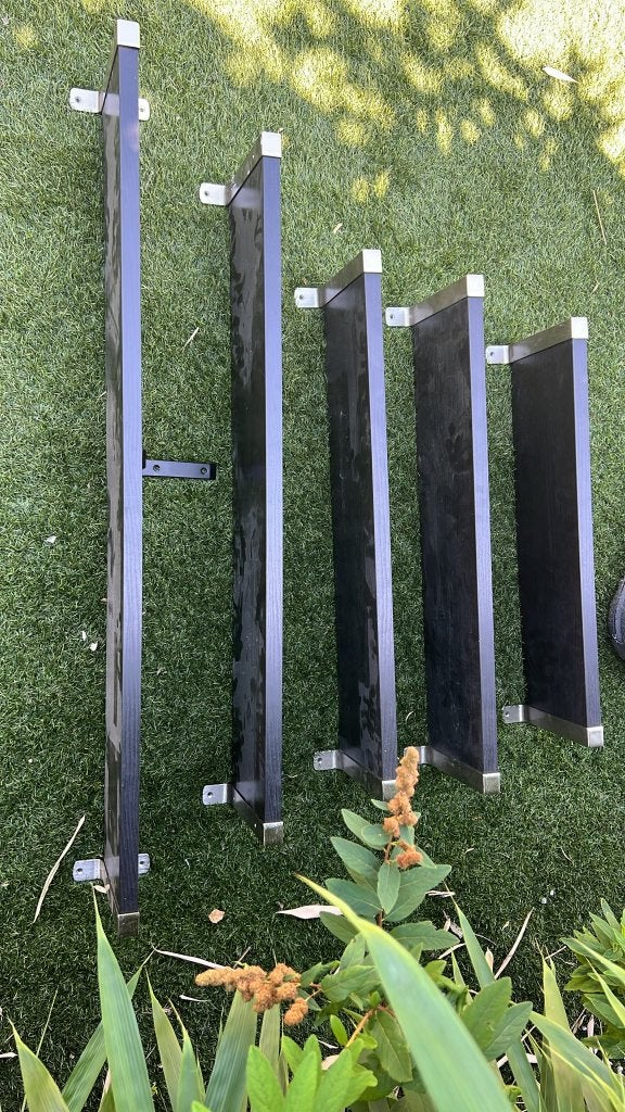 Zwart IKEA BERGSHULT wandplanken met metaal beugels GRANHULT, Ophalen, Gebruikt