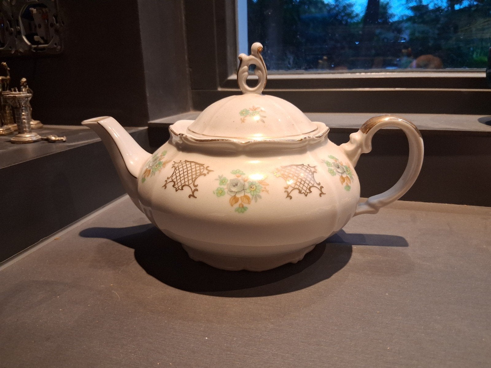 Antieke  mooie theepot  Bavaria, Antiek en Kunst, Antiek | Servies los, Ophalen of Verzenden