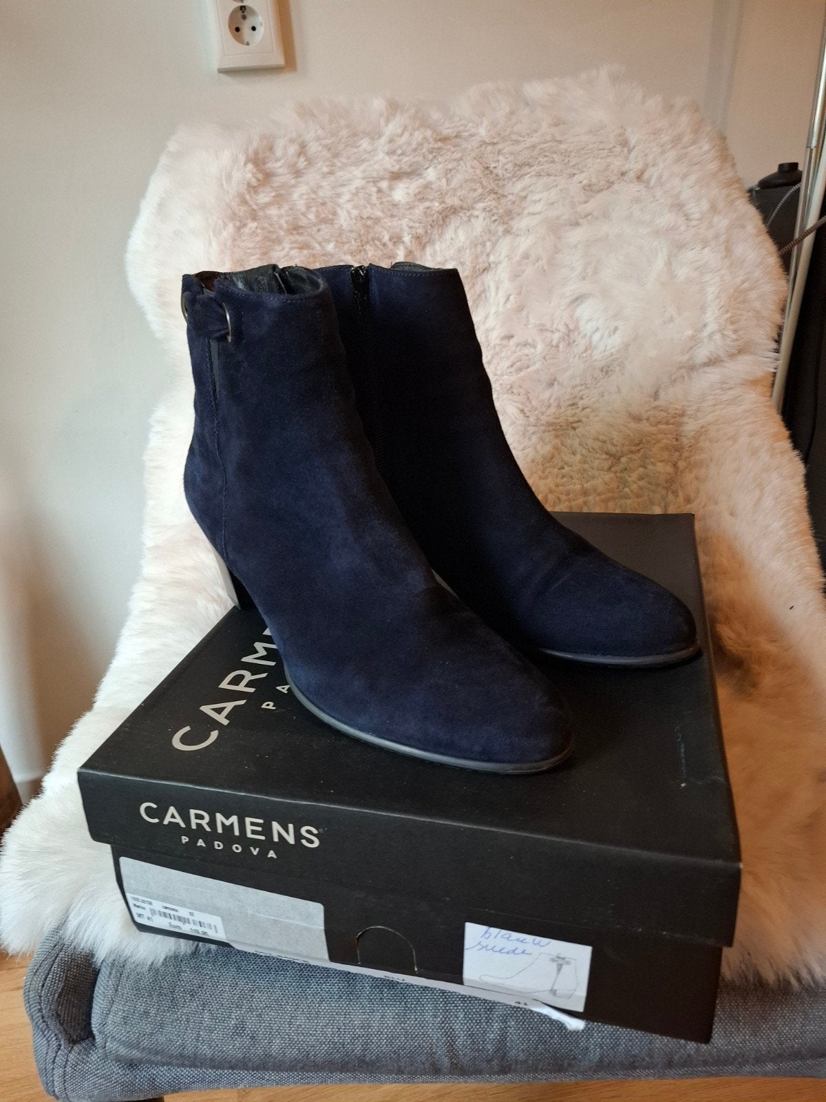 Carmens d-blauwe suède laarsjes maat: 41, Blauw, Lage of Enkellaarzen, Ophalen of Verzenden, Zo goed als nieuw