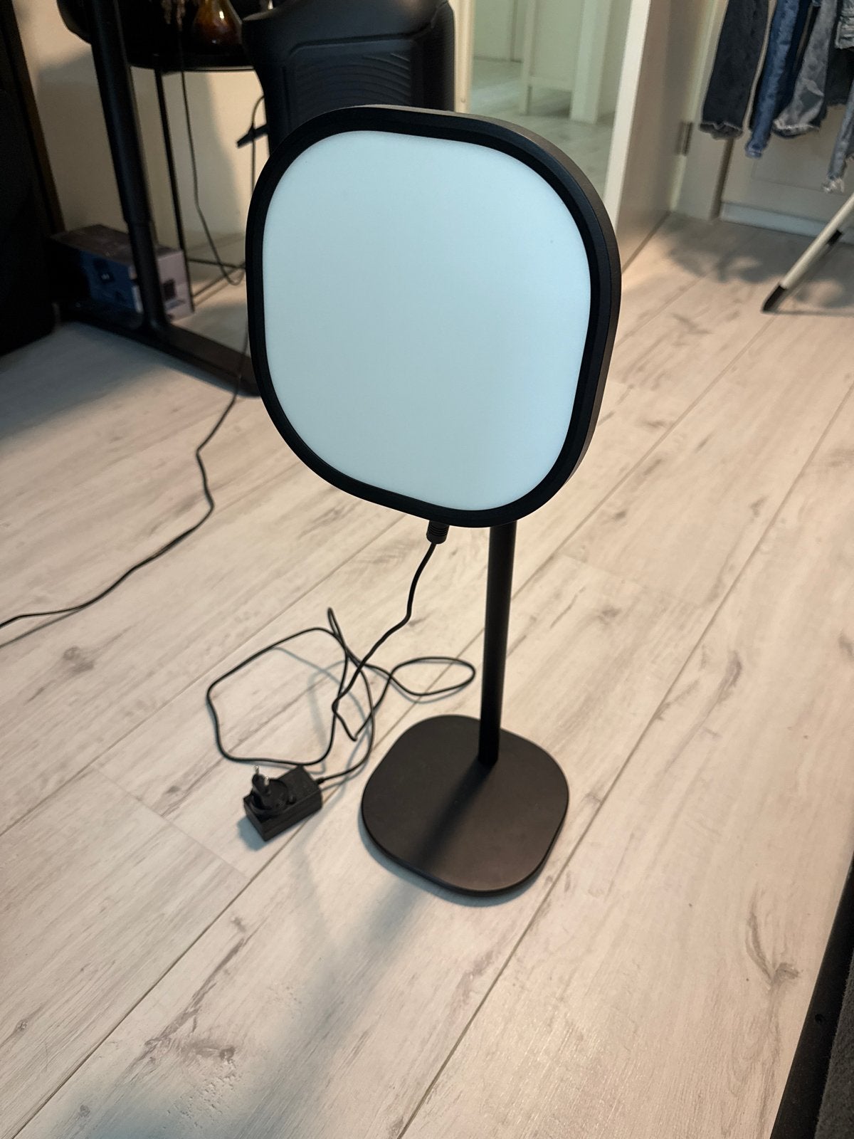 Studio lamp, Ophalen, Zo goed als nieuw, Video