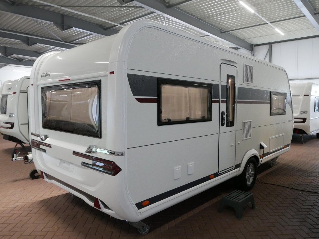 Hobby Excellent 560 CFE Model 2027, Rondzit, Hobby, Bedrijf, Niet ingevuld