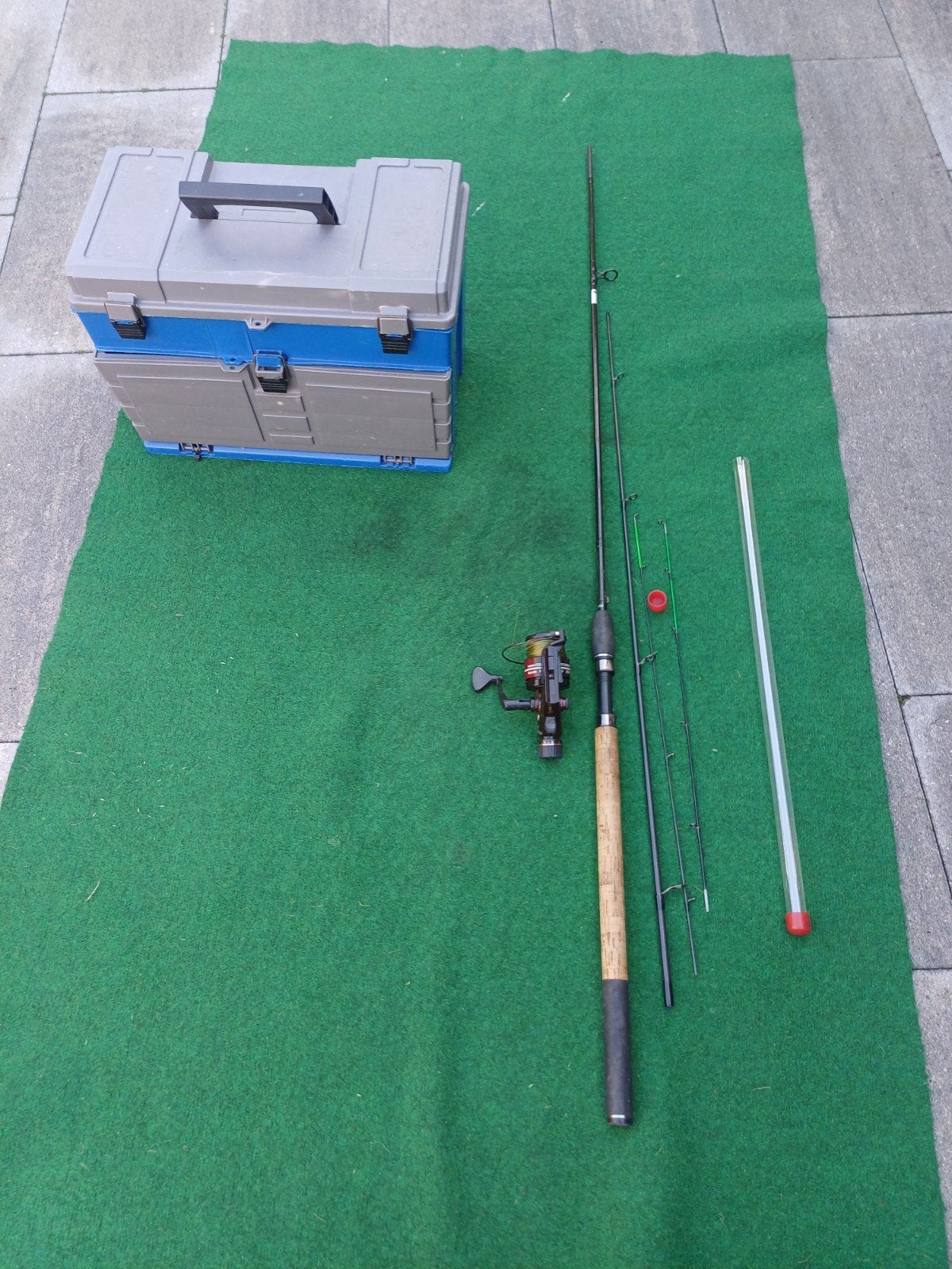 method feeder compleet met kist en inhoud, Ophalen, Zo goed als nieuw, Complete set