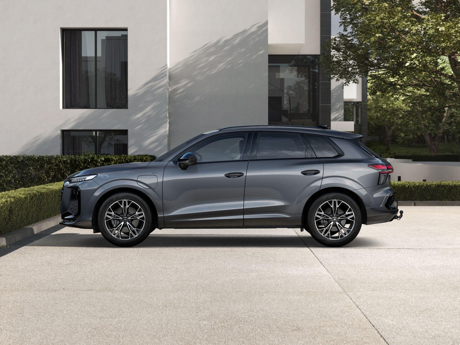 Audi Q3 1.5 e-hybrid 272pk S Edition | Panoramadak | 19" Vel, Auto's, 12 maanden, 1800 kg, 1498 cc, 4 cilinders