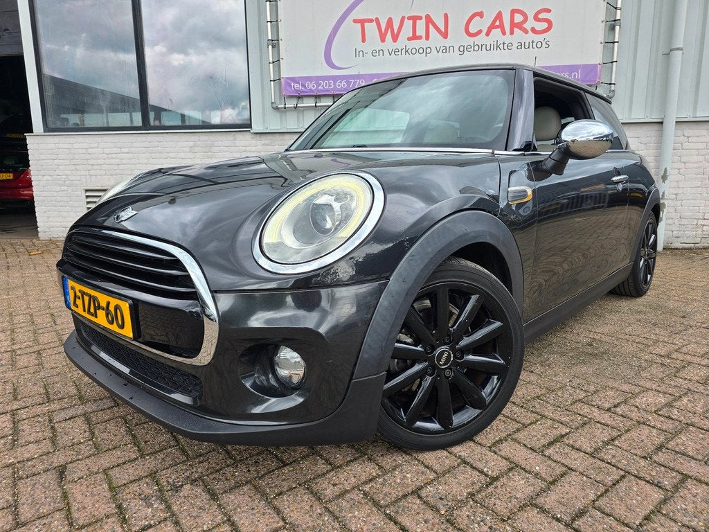Mini 3-Deurs 1.5 Cooper Pano Xenon Leder, Auto's, Mini, Voorwielaandrijving, 136 pk, Gebruikt, Bruin