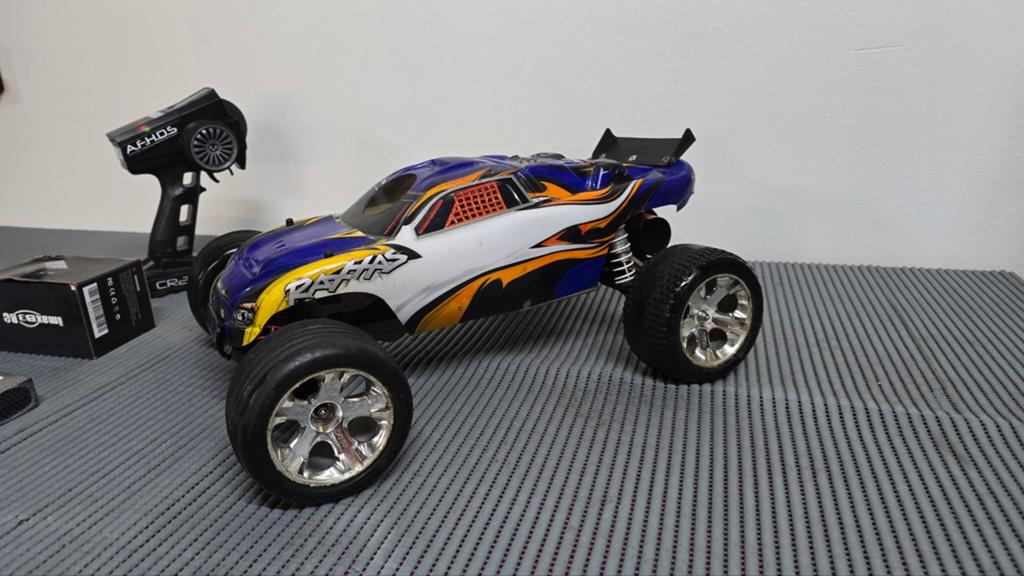 Traxxas

Model: Rustler

 krachtige basher BRUSHLESS, Ophalen of Verzenden, Auto offroad