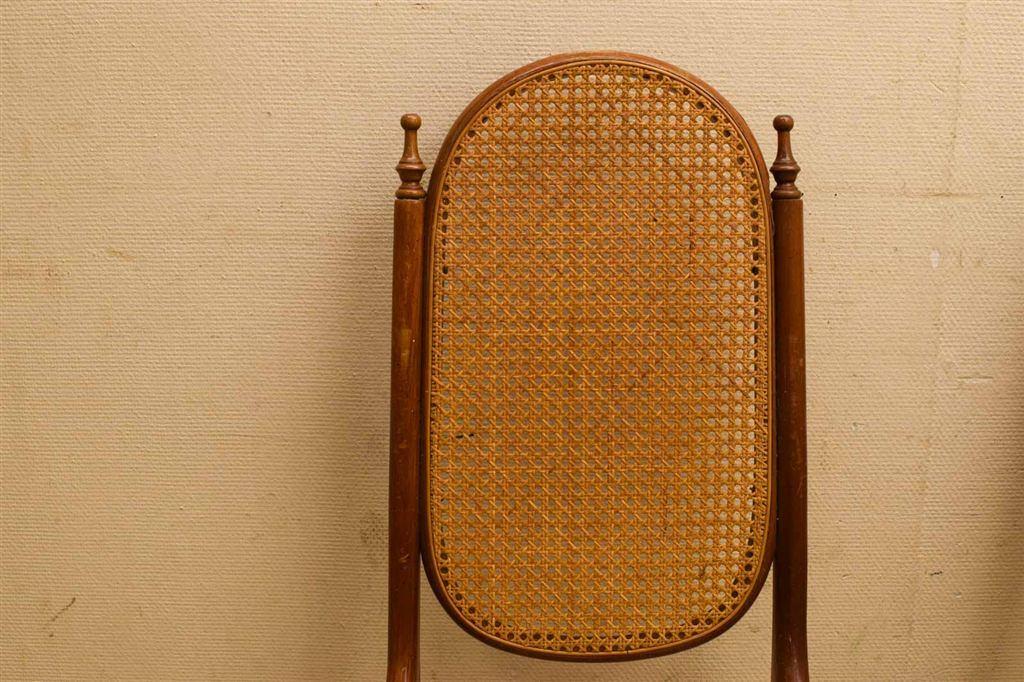 2 stuks houten stoelen 45241, Gebruikt, Bruin, Ophalen of Verzenden, Vijf, Zes of meer stoelen