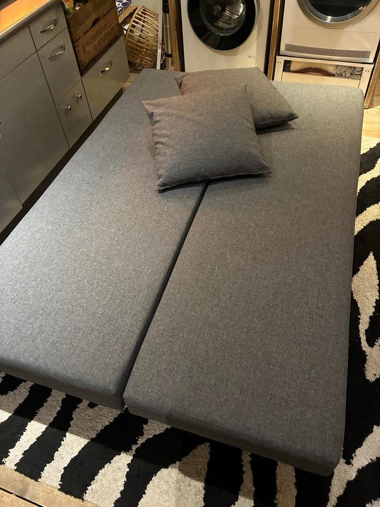 Ikea Grijze slaapbank met kussens, Ophalen, Tweepersoons, Zo goed als nieuw, Grijs