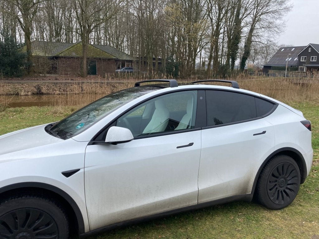 dakdragers Tesla Y incl. montage, eventueel met dakkoffer, Ophalen, Zo goed als nieuw