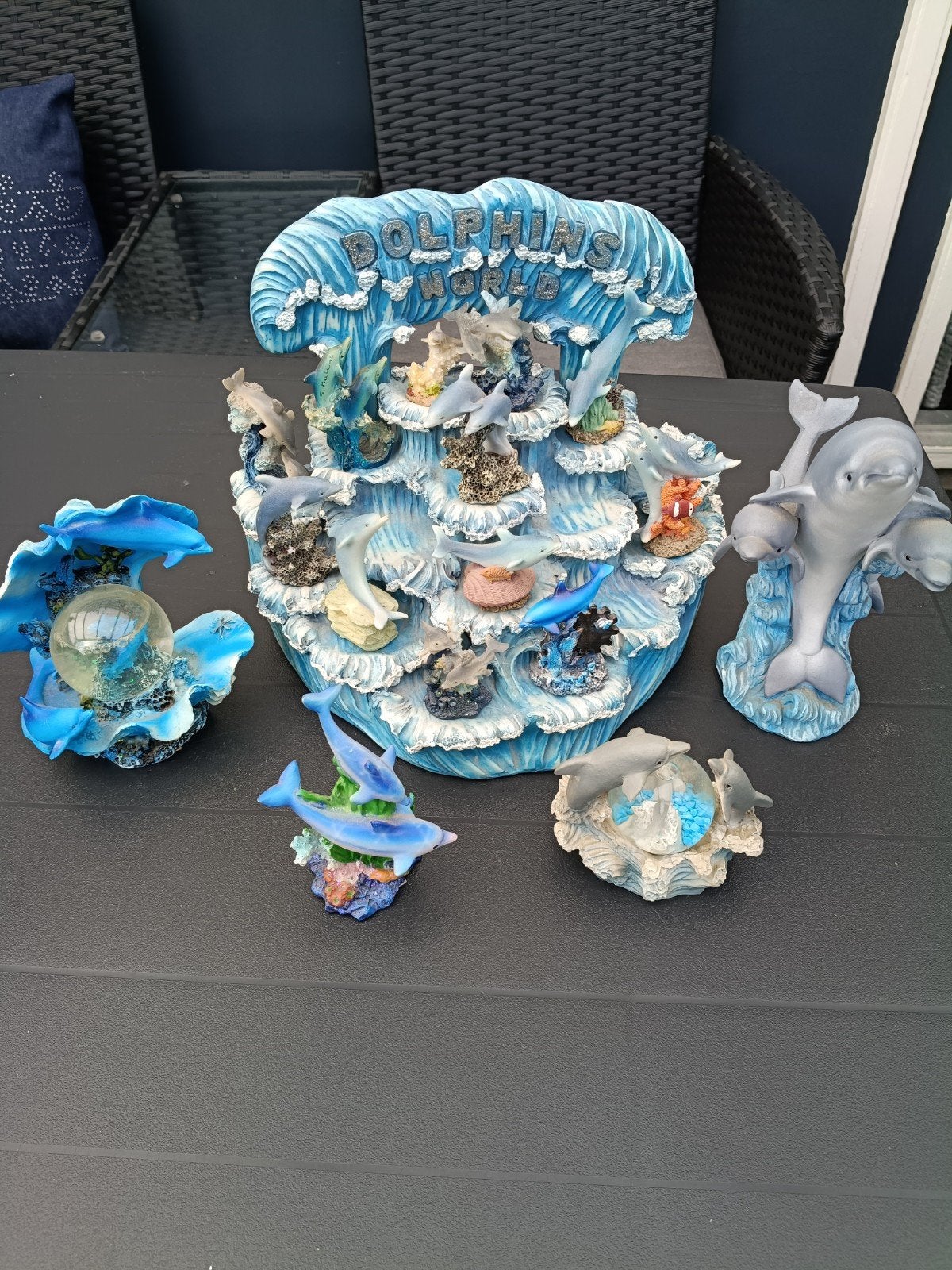 Dolfijnen beeldjes en waterbollen set, Ophalen of Verzenden, Gebruikt, Overige soorten, Beeldje of Figuurtje