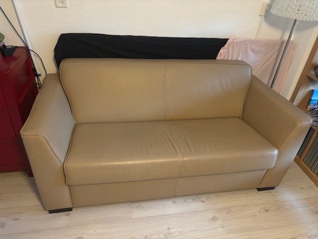 Lederen bank 🛋 ( in nieuwstaat ), Huis en Inrichting, Ophalen, Tweepersoons, Zo goed als nieuw, Rechte bank