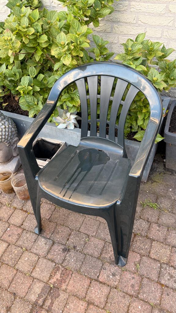 Donkergroene kunststof tuinstoel, Tuin en Terras, Tuinstoelen, Ophalen, Gebruikt, Kunststof