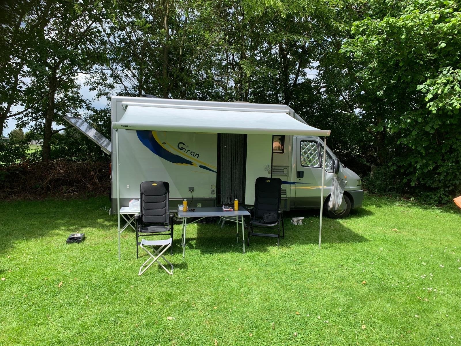 Compacte en complete camper(bus), ideaal voor avontuur!, Caravans en Kamperen, Campers, Particulier, tot en met 2, Buscamper of Camperbus