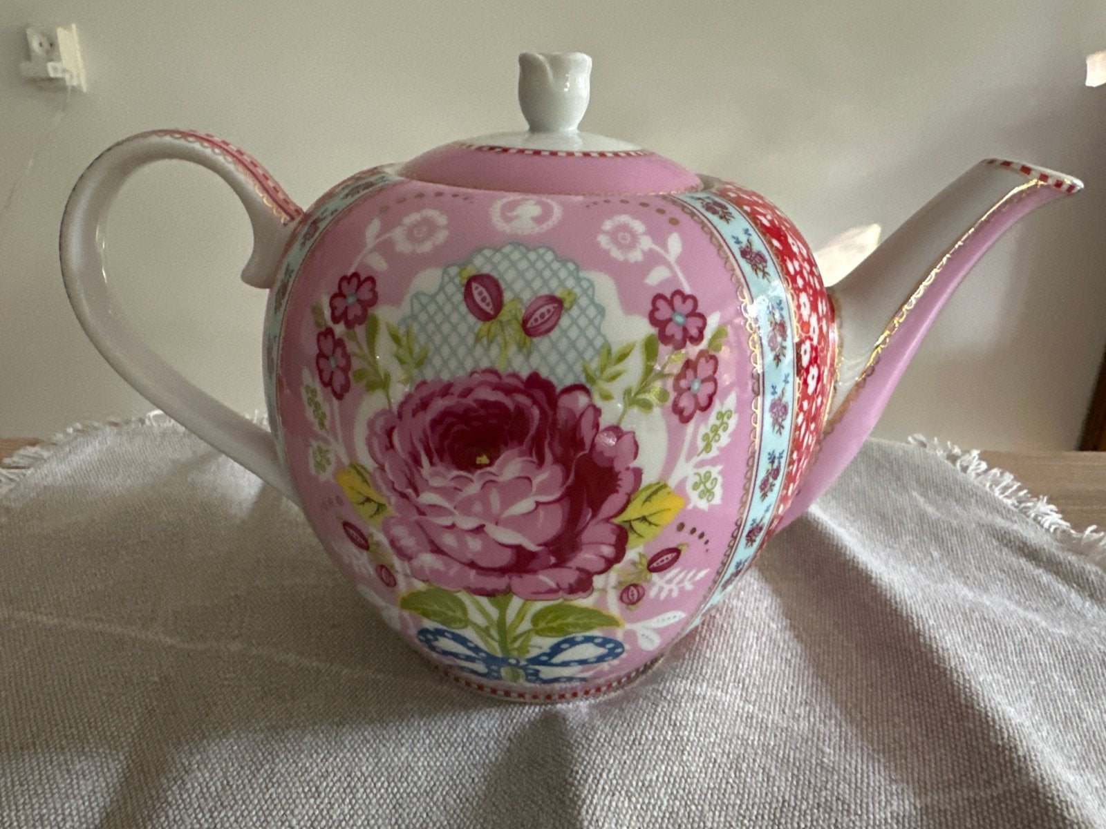 Pip Studio theepot roze met bloemenpatroon, Theepot/fluitketel, Gebruikt, Ophalen of Verzenden, Roze