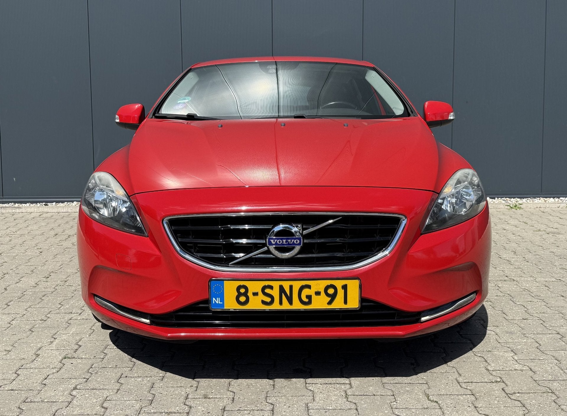 Volvo V40 1.6 T3 Kinetic Airco Cruise PDC Navi Trekhaak APK, Auto's, Voorwielaandrijving, Stof, Gebruikt, Zwart