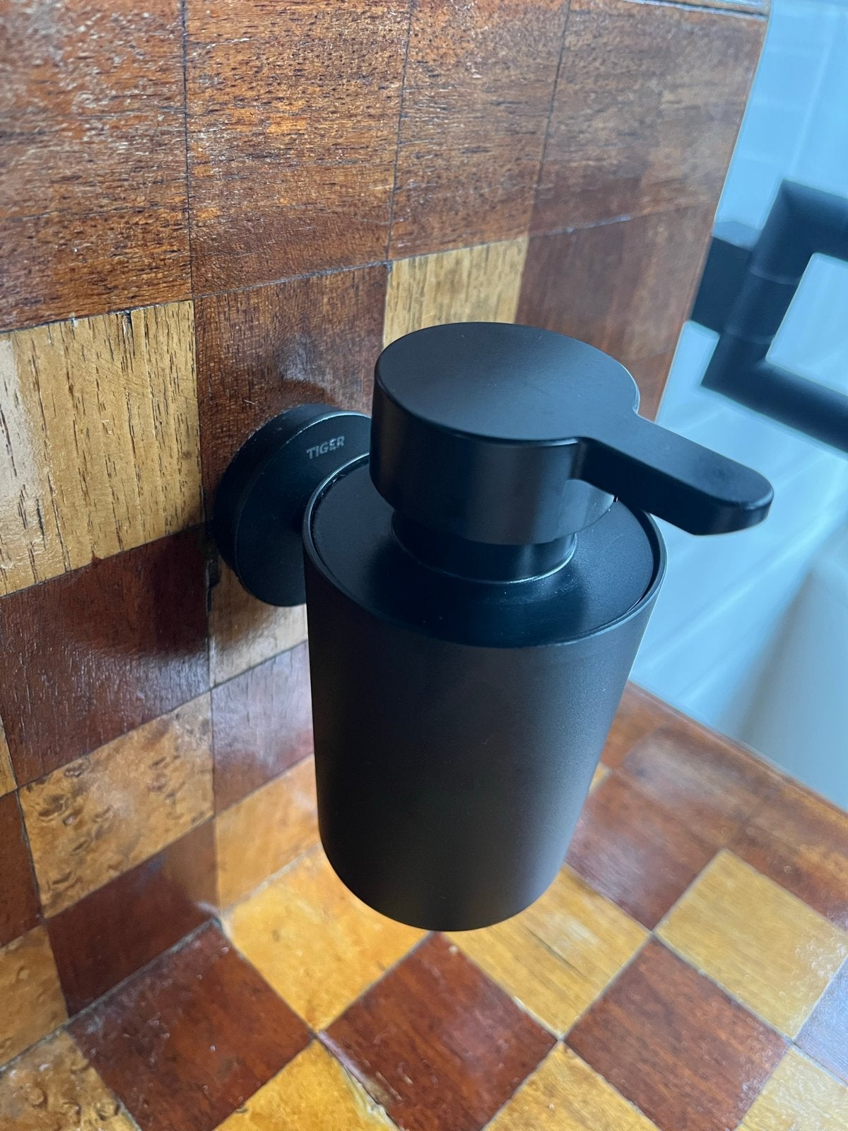 Zgan Tiger Urban zeepdispenser 2x 180ml mat zwart, Zo goed als nieuw, Overige merken, Zwart, Zeepdispenser/zeepbakje