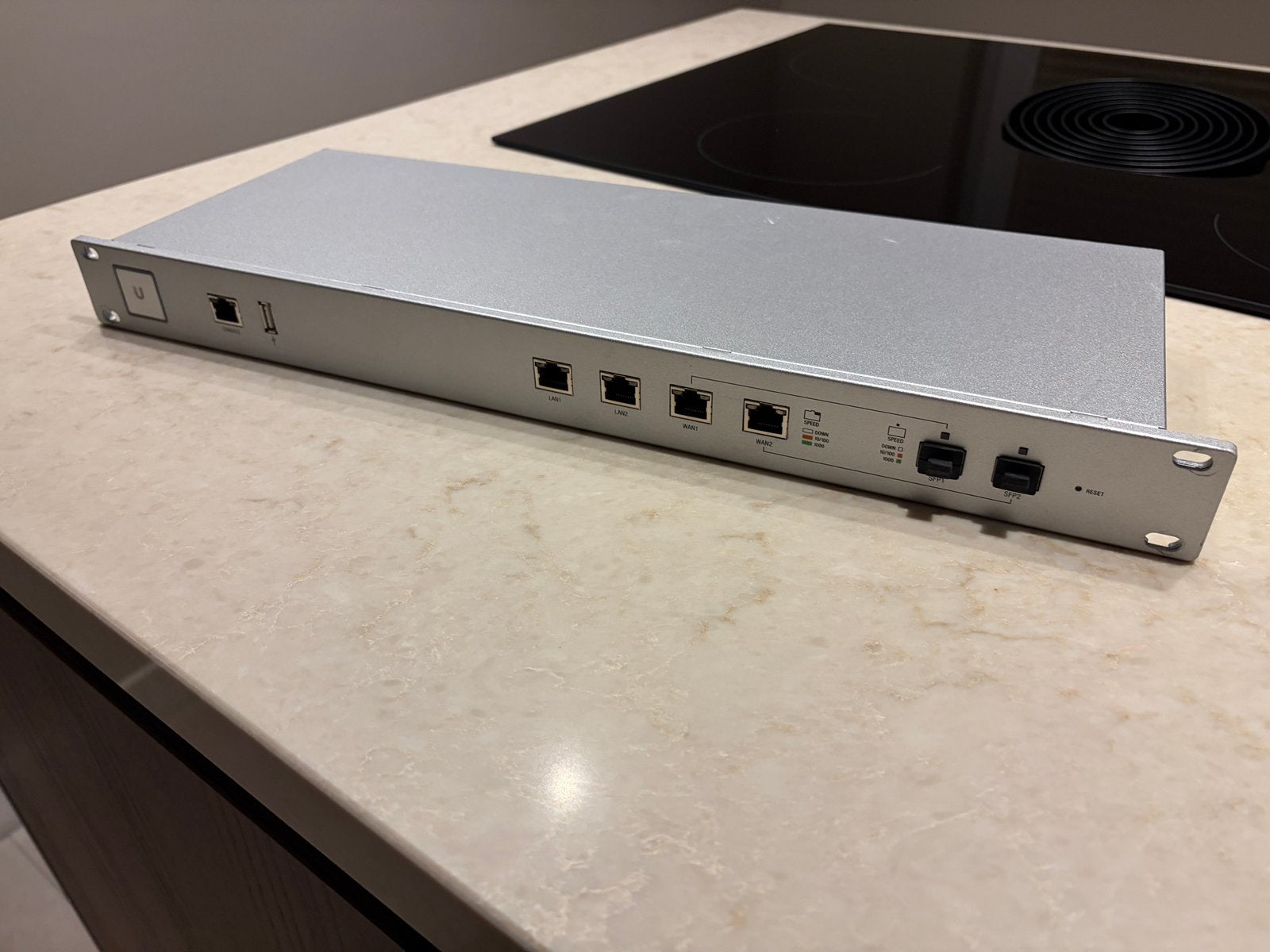 Unifi security gateway USG pro 4, Ophalen of Verzenden, Zo goed als nieuw