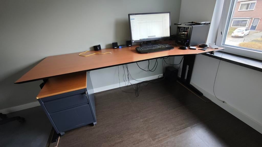Bureau 220x80 kersenhout verstelbare hoogte, Huis en Inrichting, Ophalen, Zwart