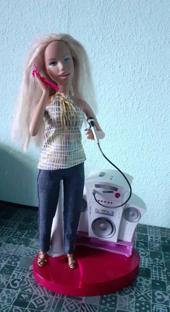 Chat Divas Barbie, zingt en praat gemaakt in 2006, Ophalen of Verzenden, Gebruikt, Barbie