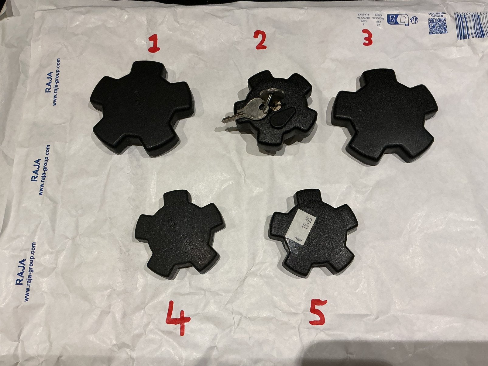 NOS CAWI BENZINE DOPPEN 1 MET SLOT ZUNDAPP KREIDLER EA NIEUW, Ophalen of Verzenden, Nieuw, Tank, Overige merken
