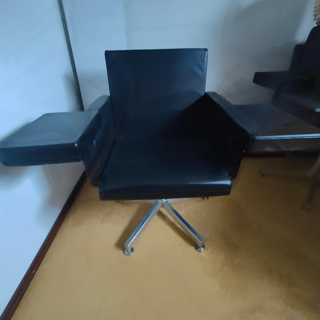 Lentveld design stoel(en) – Atelier Van Lieshout, Ophalen, Zwart, Design, Zo goed als nieuw