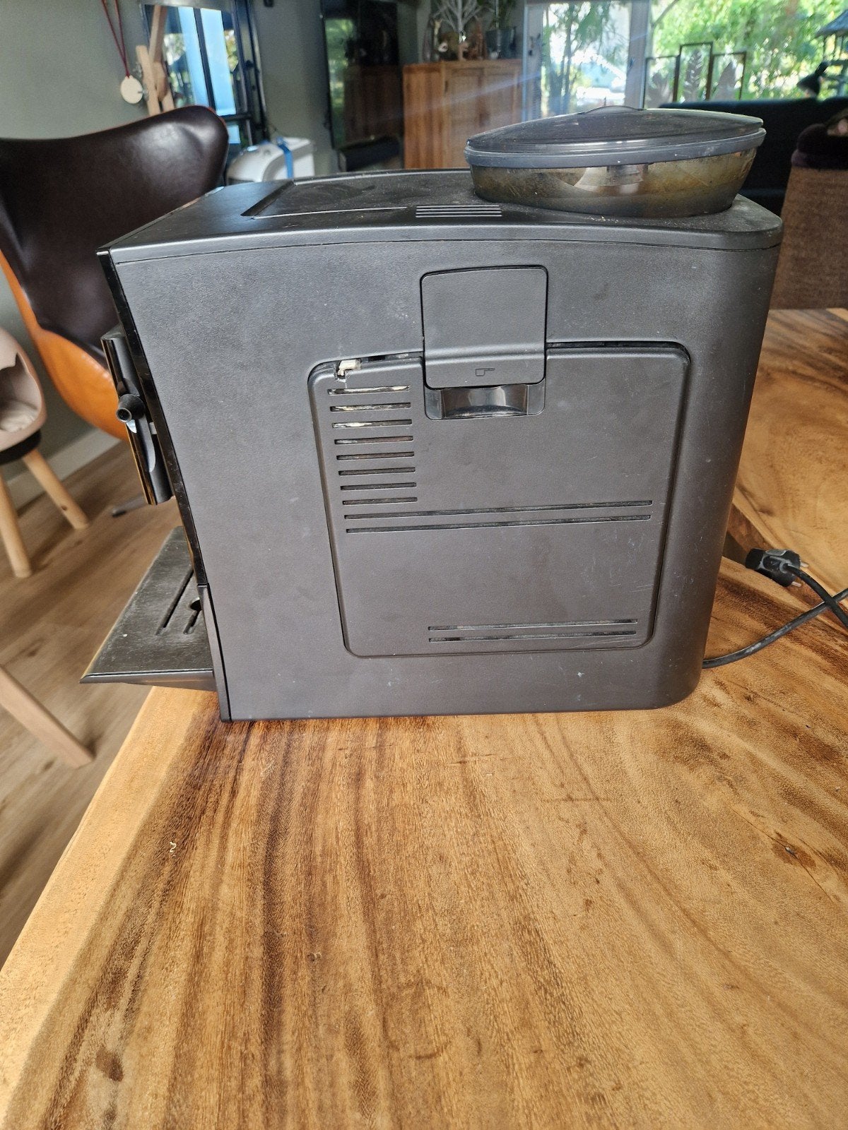 Siemens EQ.5 MacchiatoPlus volautomatische koffiemachine, Witgoed en Apparatuur, Ophalen, Gebruikt, Koffiemachine, Koffiebonen