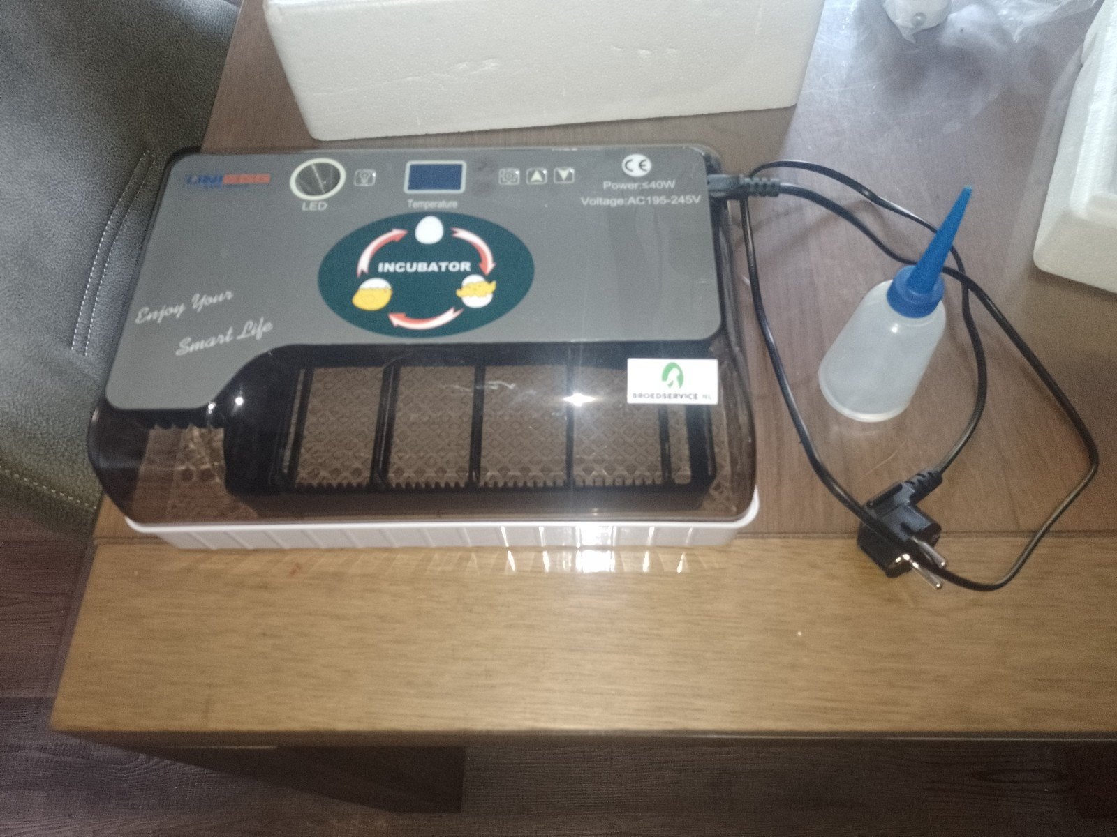 Uniegg broedmachine, Ophalen, Broedmachine
