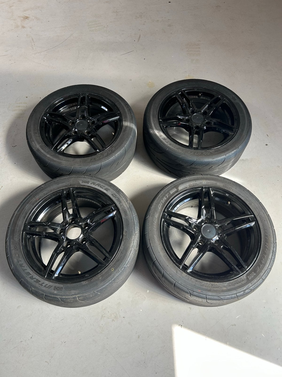 Monaco 16 inch velgen met 225/45 R16 Interstate semislicks, Ophalen, Gebruikt