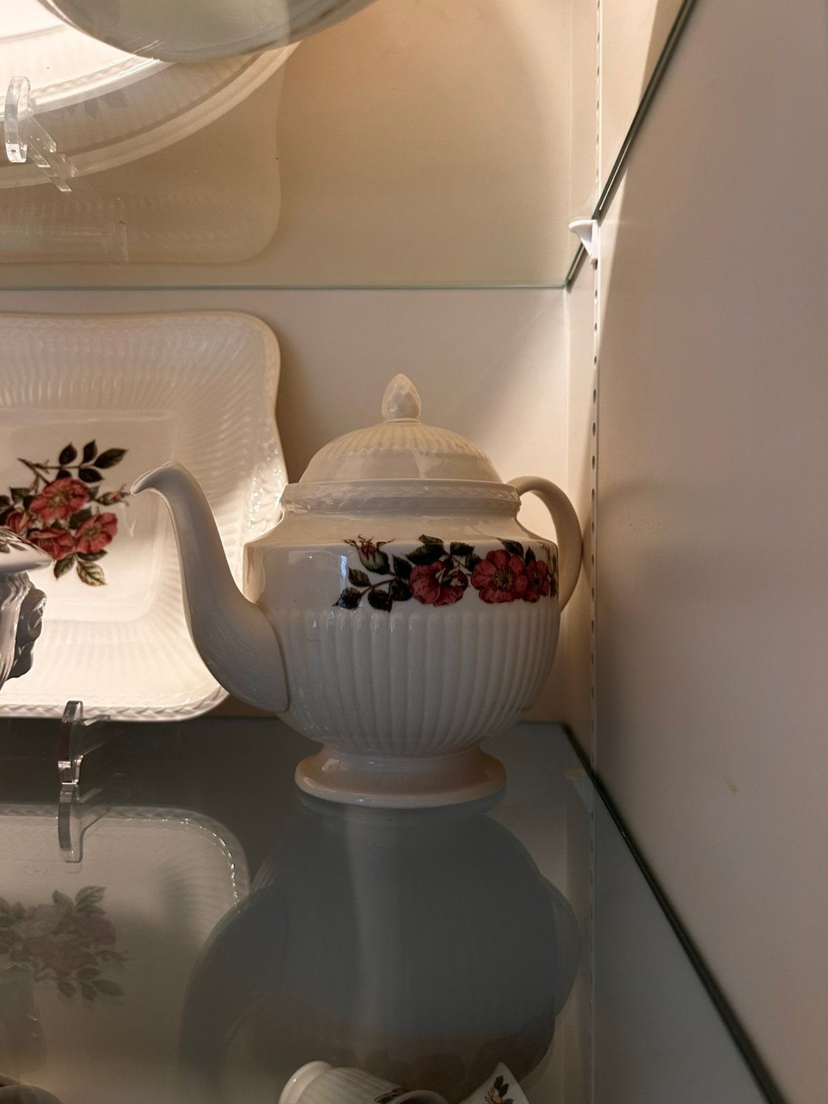 Compleet z.g.a.n. 12-delig Wedgwood Briar Rose servies, Ophalen, Klassiek, Zo goed als nieuw, Wedgwood
