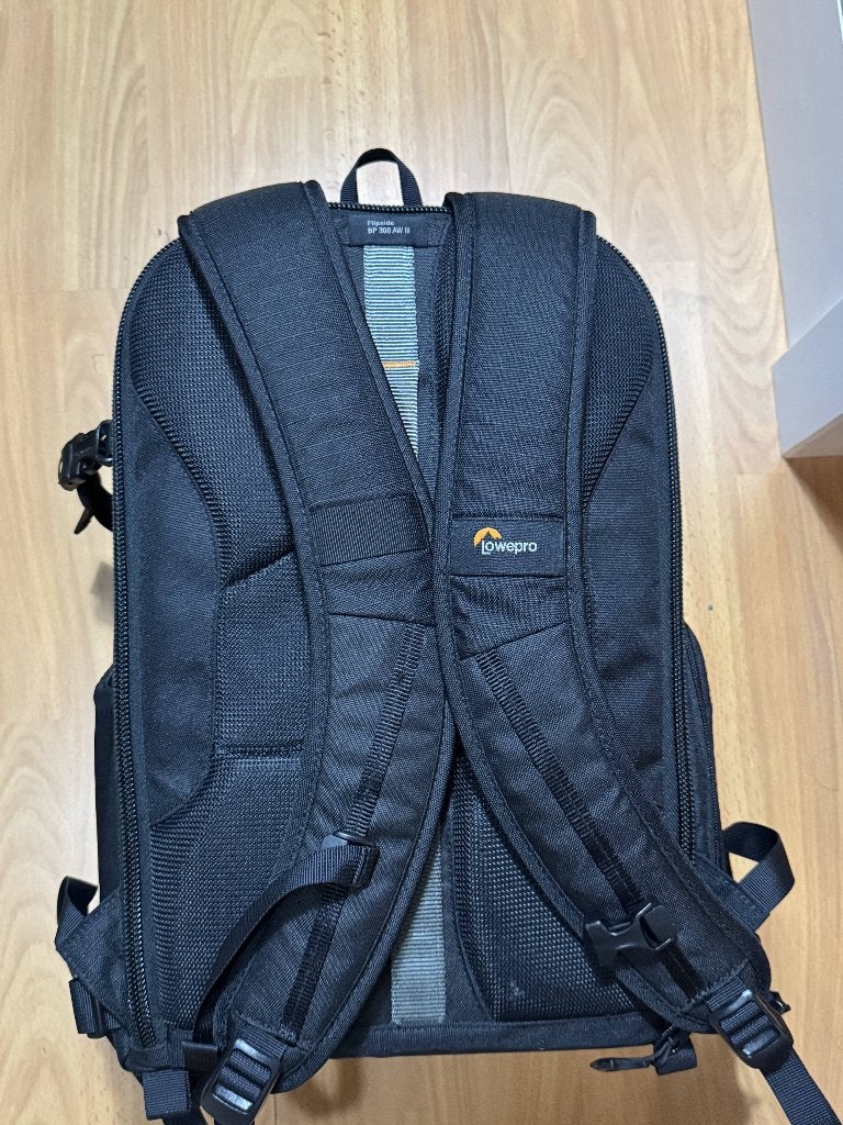 Lowepro Flipside BP 300 AW III camerarugzak + regenhoes, Zwart, Statiefbevestiging, Lowepro, Gebruikt