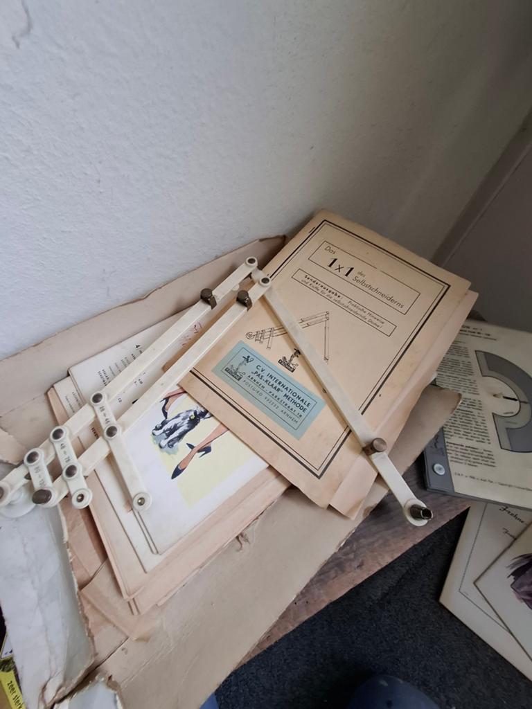 Vintage Naaipatronen en Tekenhulp - Frohne, 1x1, Overige merken, Vrouw, Ophalen of Verzenden, Overige typen