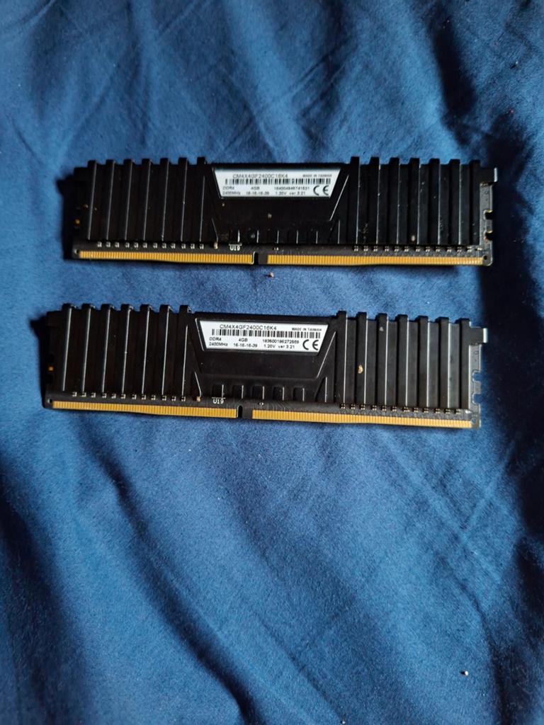 Vengeance ram sticks 4gb, Computers en Software, RAM geheugen, Ophalen of Verzenden, Zo goed als nieuw, DDR4, Desktop