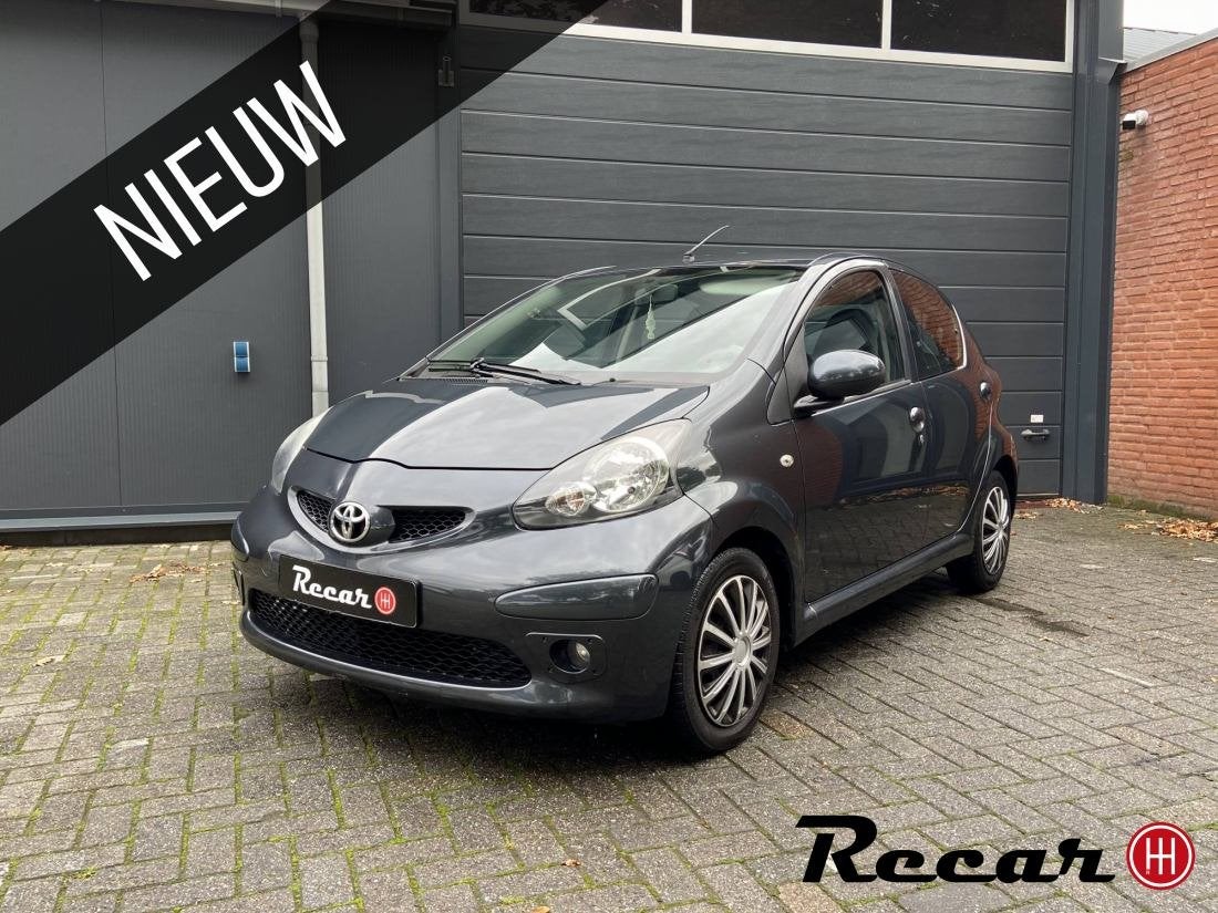 Toyota Aygo - 1.0-12V/5deurs/airco/5deurs, Voorwielaandrijving, 4 stoelen, 68 pk, Bedrijf
