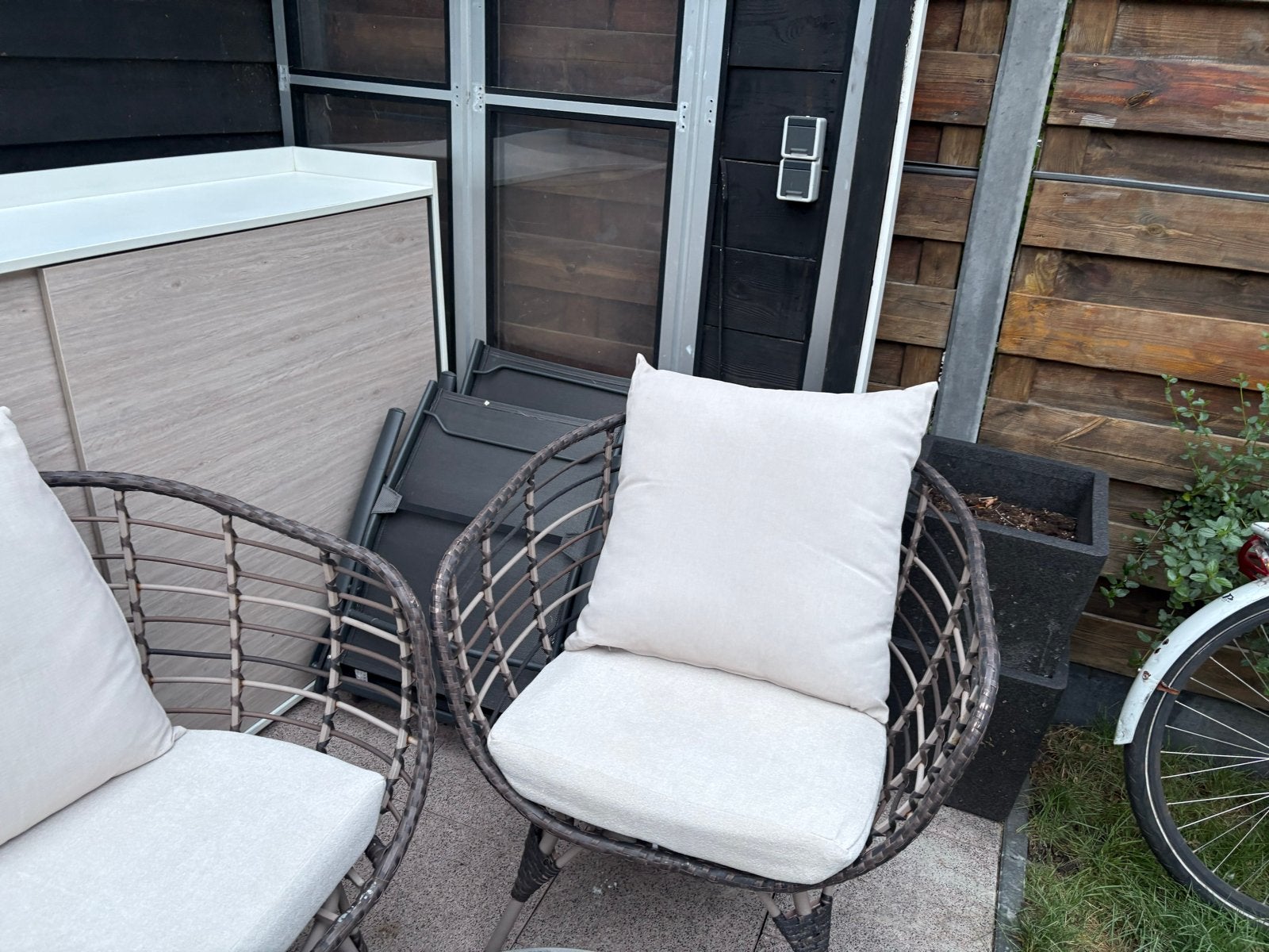 Loungeset met 2 stoelen, 1 bank en salontafel, 4 zitplaatsen, Gebruikt, Ophalen of Verzenden, Loungeset