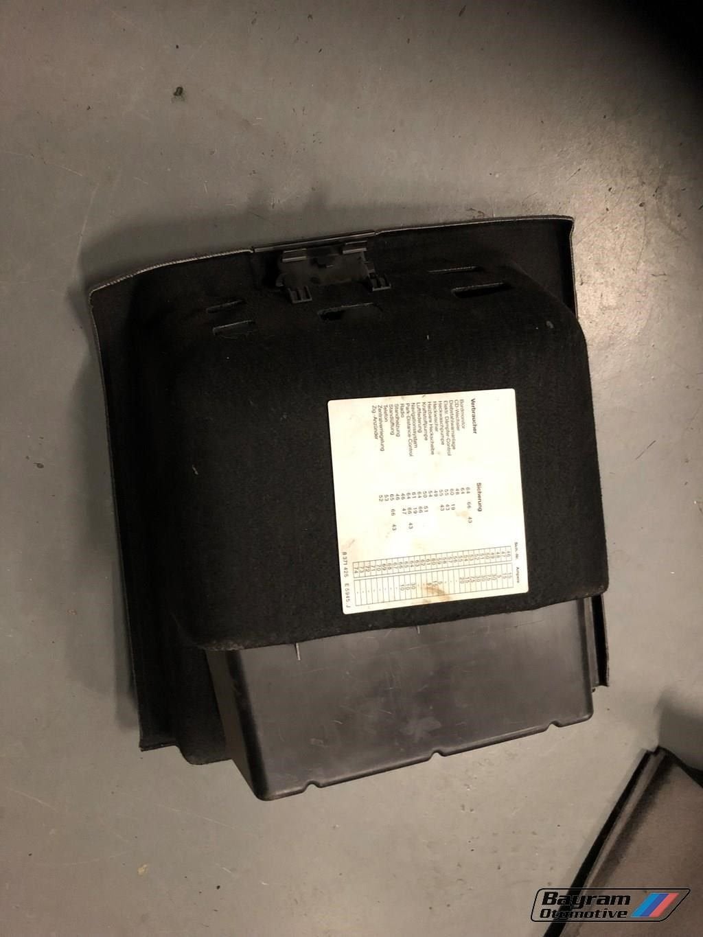 Foto 5 van Bmw E39 sedan kofferbakbekleding delen links rechts 5-serie